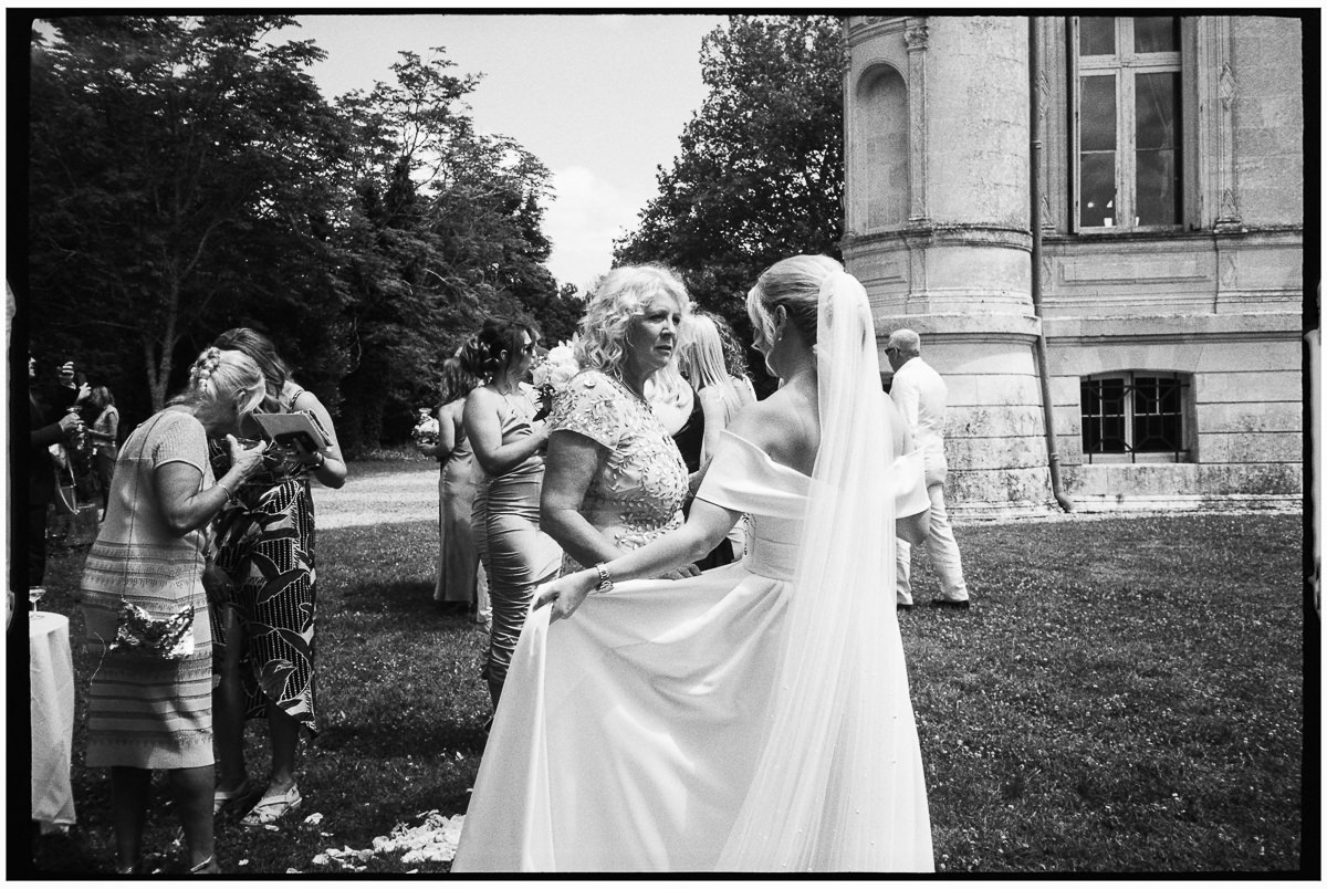 FRANCE WEDDING ON ANALOGUE FILM CHATEAU DE LA VALOUZE 025 FRANCE WEDDING ON ANALOGUE FILM CHATEAU DE LA VALOUZE 025